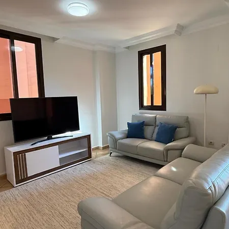 Homestay Elegant Near Sea And Port Banus *